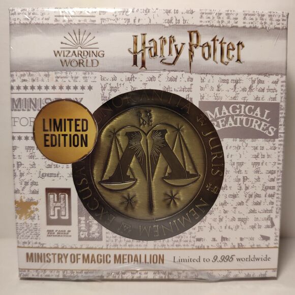 Harry Potter Ministry Of Magic Metal Medallion Official Collectible Figurine - Picture 1 of 4